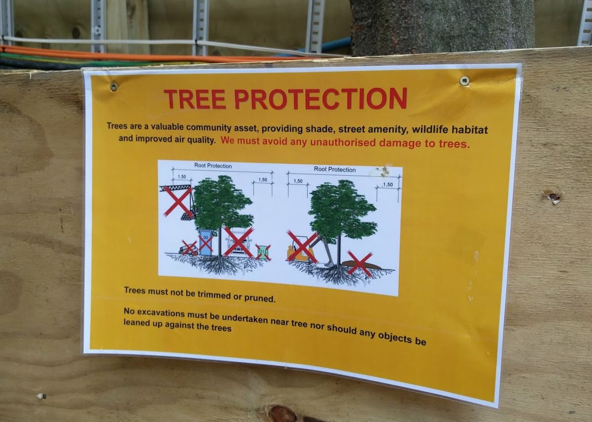 Tree Rescue Sign crl-site-visit-2016-09-victoria-st-east-trees-sign - Greater Auckland